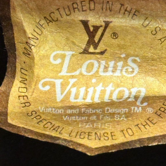 Louis Vuitton, French company monogram bucket bag - Picture 8 of 11